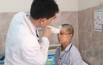 Nữ công nhân bị lóc gần hết da đầu do tóc cuốn vào máy dệt