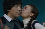 Đạt doanh thu cao ngất ngưởng, 'Cua lại vợ bầu' có ăn may?