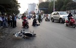 Hà Nội: Ô tô va chạm xe đạp điện, một phụ nữ nhập viện