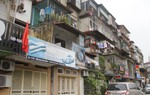 Hà Nội: Nhà tập thể cũ có nguy cơ đổ, người dân 'cố thủ' không di dời