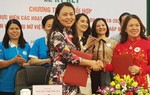 2 tổ chức hội hợp tác để chăm lo tốt hơn cho phụ nữ, trẻ em gái