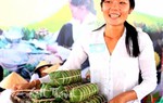 Con học yêu thương từ vị bánh tét mẹ làm