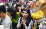 Dân công sở chật cứng phủ Tây Hồ ngày đầu đi làm