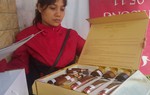 Hàng trăm phụ nữ nhận 'quả đắng' khi mua mỹ phẩm giá đắt