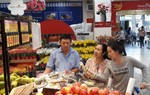 Thị trường Tết TPHCM: Nguồn hàng phong phú, sức mua tăng nhẹ 