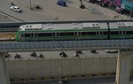 Tốc độ của tàu tuyến đường sắt trên cao: 35km/h