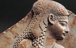 Những kế sách nắm giữ quyền lực của Nữ hoàng Cleopatra