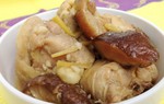 Gà hấp nấm đông cô