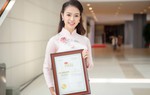 Người đẹp Truyền thông Phùng Bảo Ngọc Vân nhận giải thưởng KOVA