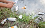 Cháu bé 6 tuổi chết tức tưởi vì mẹ kế đầu độc bằng thuốc trừ sâu 