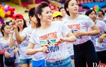 Á hậu Dương Tú Anh thi chạy với “Người phán xử” Phan Quân