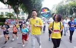 Diễn viên Mạnh Trường cùng bà xã tham gia Mottainai Run