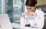 Không được ký tiếp hợp đồng lao động khi đang mang thai có đúng không?