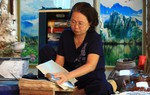 Người con dâu giữ nghề làm tranh Đông Hồ