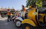 Tour Vespa khám phá Sài Gòn