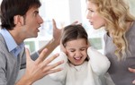 Sau ly hôn, vợ chồng dai dẳng chiến đấu giành quyền nuôi con