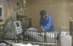 20 bệnh nhi ho gà biến chứng viêm phổi nặng