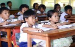 Phạt tiền dạy thêm, xúc phạm nhân phẩm học sinh: Khó áp dụng