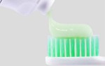 Kem đánh răng trà xanh Select bị thu hồi toàn quốc