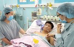 Lần đầu tiên ghép thận từ người hiến chết não cho bệnh nhi 15 tuổi
