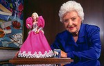 Người mẹ của búp bê Barbie