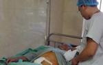 Sỏi bàng quang nặng tới nửa cân do 10 năm không điều trị
