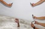 Nhiều cha mẹ đang biến con thành đứa trẻ vô cảm