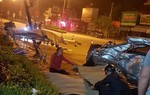 Xe khách tông vào xe con đang sang đường khiến 3 người tử vong tại chỗ