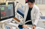 Bé gái 11 tháng tuổi suýt mất mạng vì hóc xương cá
