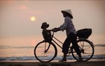 Tình mẹ bao la như biển rộng...