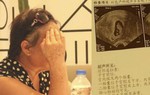 Cụ bà quyết tâm giữ thai đôi bất chấp nguy hiểm ở tuổi 67