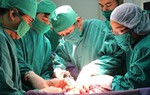 Chủ quan không tái khám khiến u xơ tử cung nặng gần bằng đứa trẻ sơ sinh