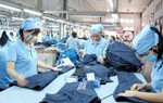 Cần gia hạn hợp đồng cho lao động nữ đang nuôi con nhỏ dưới 12 tháng tuổi 