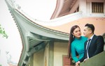 Cindy Thái Tài diện áo dài cùng bạn trai lên chùa