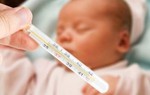 Bác sĩ tiết lộ 'nhiều trẻ bị sốt không cần uống thuốc cũng tự khỏi'