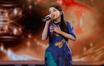 Thảo Nguyên hát “Neo đậu bến quê”, Văn Mai Hương gọi là “thần đồng”