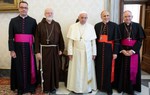 Vatican tìm cách giải quyết cuộc khủng hoảng do bê bối tình dục