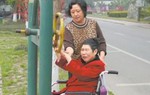 Lòng hiếu thảo của con cứu mẹ sống lại