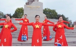 Màn trình diễn dân vũ đặc sắc của phụ nữ Bắc Giang