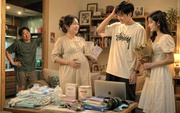 Con trai sắp cưới, mẹ lại có bầu