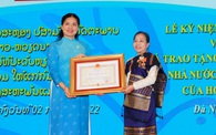 Trao tặng Huân, Huy chương cho các tập thể, cá nhân Hội LHPN Lào