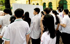 Hà Nội: Phụ huynh "méo mặt" vì phí ghi danh lớp 10 trường tư tăng vọt