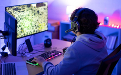 Từ vụ nam sinh lớp 10 nghiện game nghi sát hại bà nội: Những cách cha mẹ có thể làm để bảo vệ tuổi thơ của con