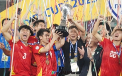 Đoạt ngôi vô địch U23 Đông Nam Á, HLV Kim Sang sik nói gì về những "chiêu trò" sau trận đấu?