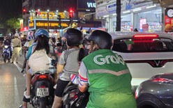 Tài xế Grab kêu gọi tắt app 2 ngày: Thu nhập thực nhận còn bao nhiêu sau các khoản khấu trừ?