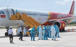 Hành khách bức xúc về phí cách ly: Cần quy định thu phí  trước khi khách lên máy bay