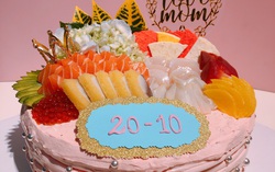 Độc đáo bánh gato sushi tiền triệu làm quà 20/10