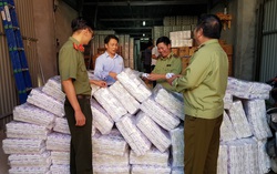 Phát hiện trên 4.000 gói băng vệ sinh giả đang bày bán trên thị trường