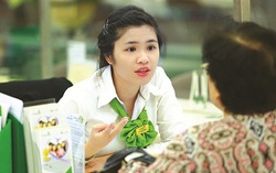 Tài khoản Vietcombank "bốc hơi" 406 triệu, bao giờ khách hàng đòi được tiền?