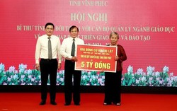 Nghĩa cử cao đẹp: Cụ bà 80 tuổi tặng 5 tỷ đồng cho Quỹ Khuyến học ở Vĩnh Phúc